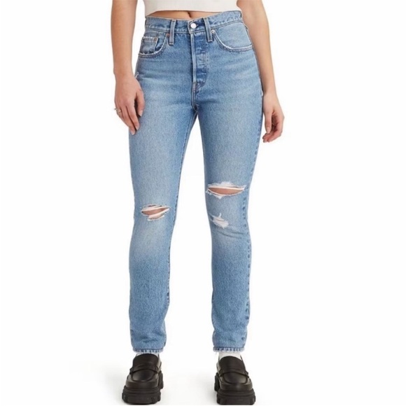 NWT Levi’s 501 High Rise Skinny Jeans in Light Indigo Destructed - Picture 1 of 9